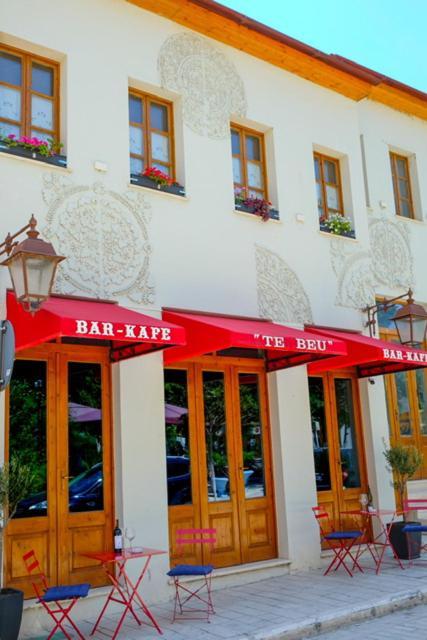 Vlorë Tebeu Coffe And Bar B&B 외부 사진